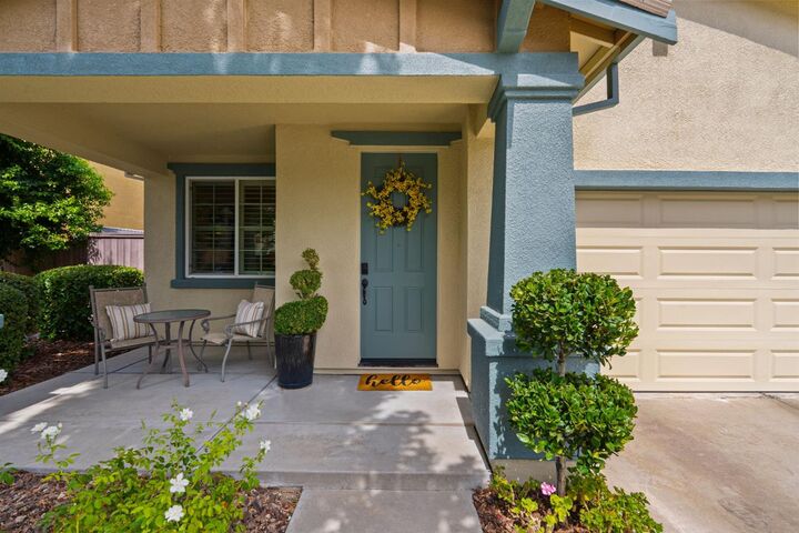 Property Photo: 709 Pekin Court CA 95747