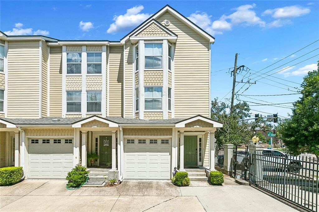 Property Photo:  1436 Lake Avenue G  LA 70005 