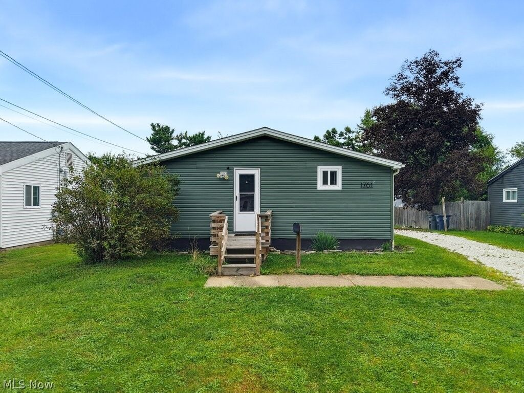 Property Photo: 1761 Delia Avenue OH 44320