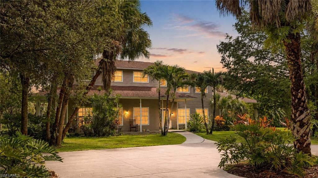 Property Photo: 670 13th St NW FL 34120