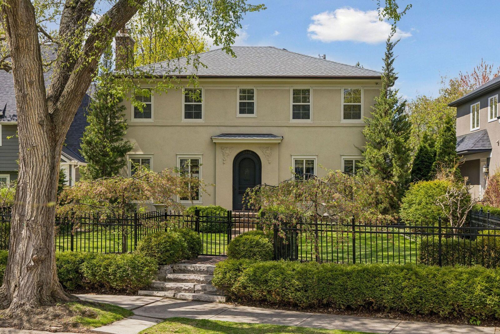 Property Photo:  2728 S Upton Avenue  MN 55416 
