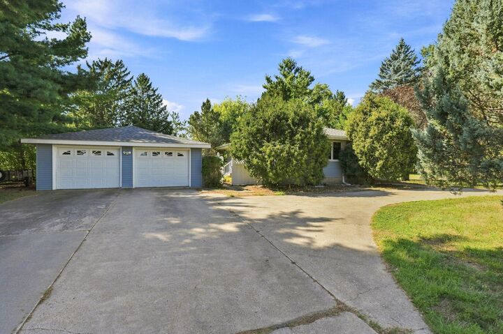 Property Photo: 2829 Burnside Avenue MN 55121