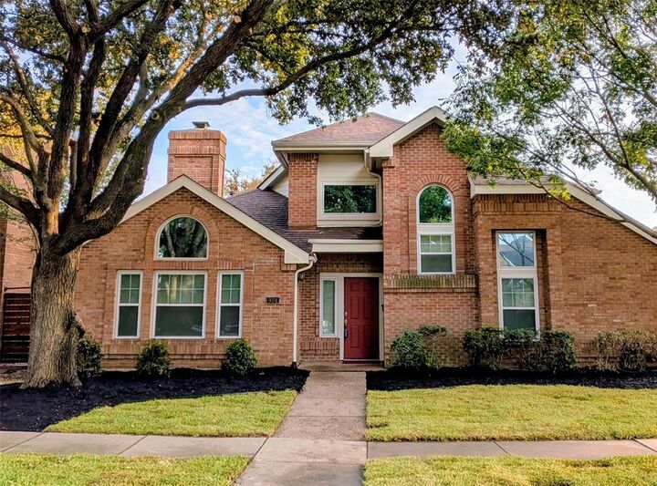 Property Photo: 924 McCoy Drive TX 75062