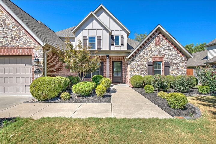 Property Photo:  6206 S 29th Street  AR 72758 