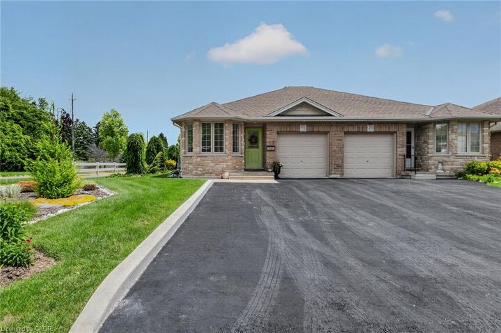 Photo de la propriété:  51 Millcroft Drive  ON N3Y 0B1 