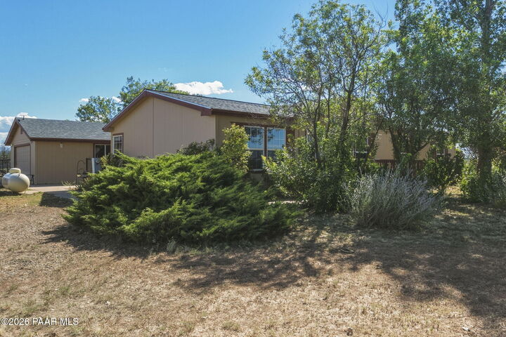 Property Photo:  1215 W Brand Iron Road  AZ 86334 