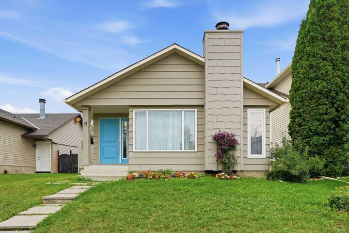 Property Photo:  15 Deersaxon Road SE  AB T2J 6T1 