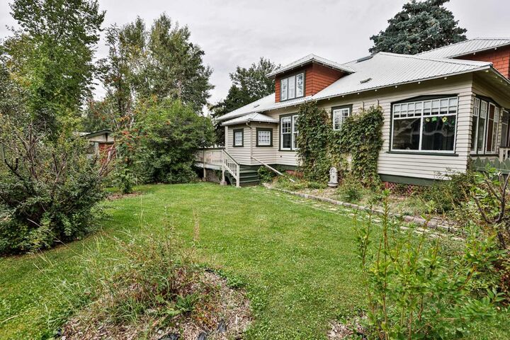 Property Photo:  522 1 Street S  AB T0L 2B0 