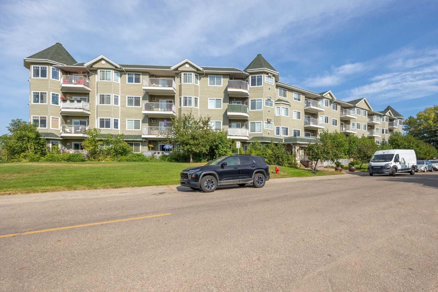 Property Photo:  9918 Gordon Avenue 312  AB T9H 2E2 
