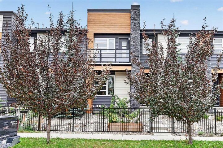 Property Photo:  309 Midtown Gate SW  AB T4B 4C9 
