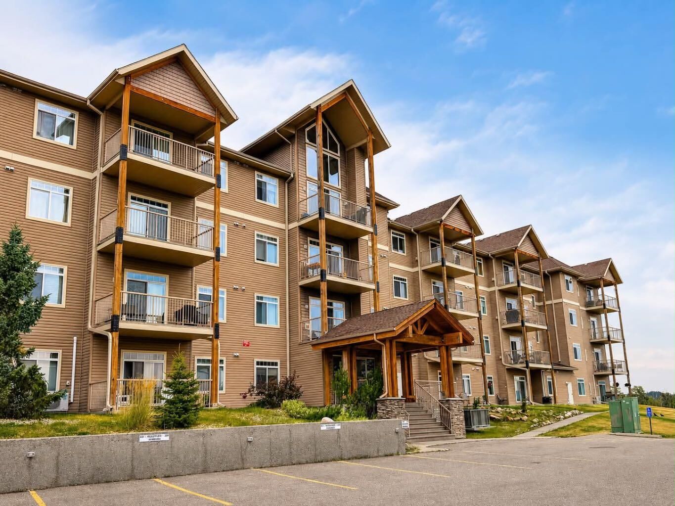 Property Photo:  160 Moberly Road 205  AB T0E 0Y0 