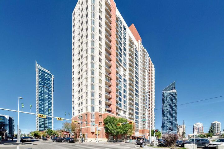 Property Photo: 1053 10 Street SW 714 AB T2R 1S6