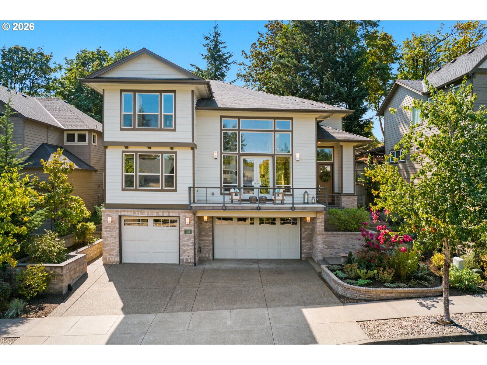 Property Photo:  1214 SW Ophelia St  OR 97219 