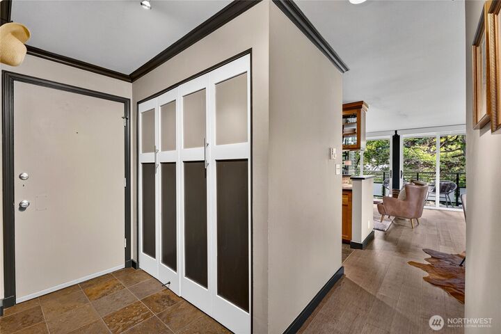 Property Photo: 1616 41st Avenue E 305 WA 98112