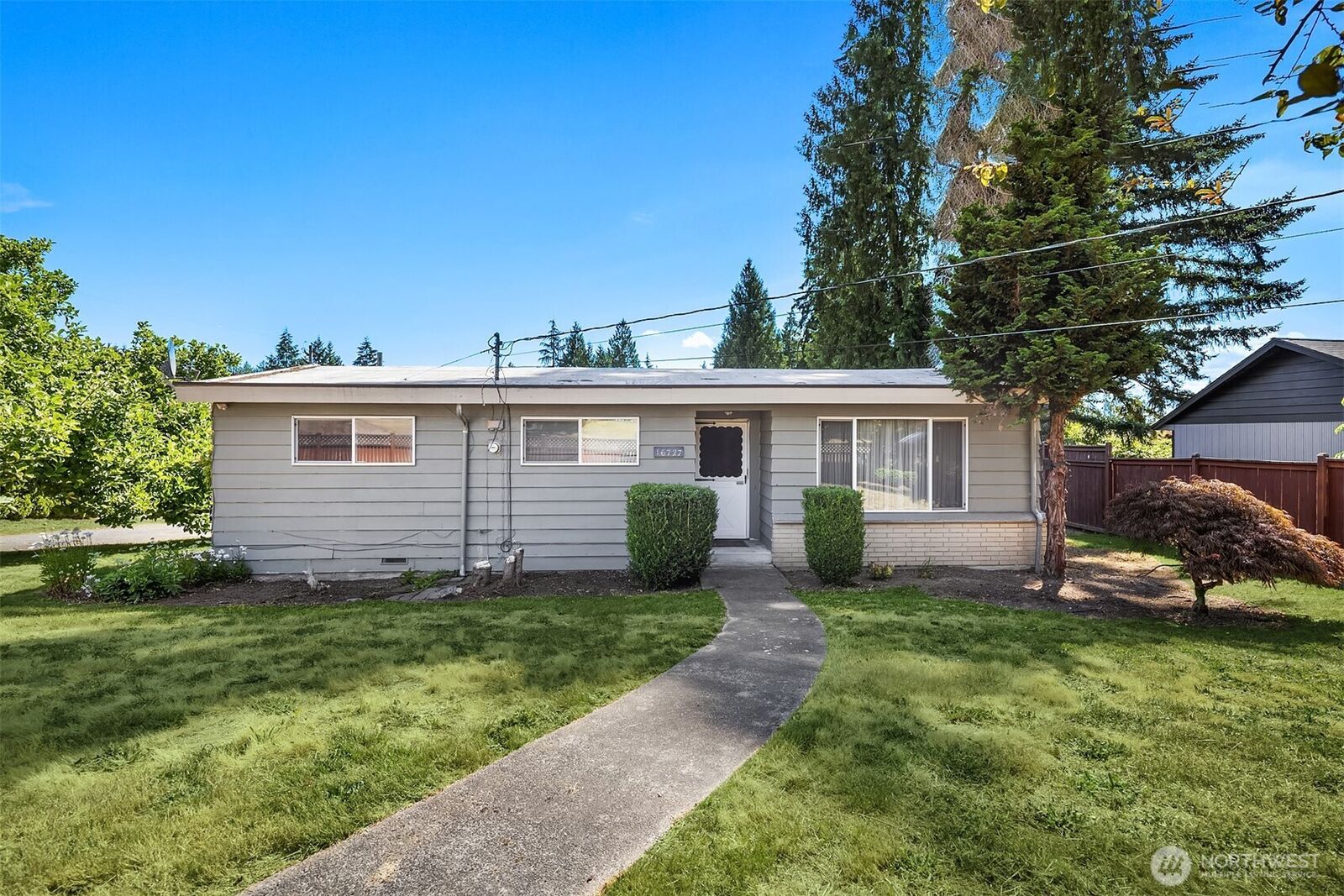 Property Photo:  16727  1st Avenue SE  WA 98012 