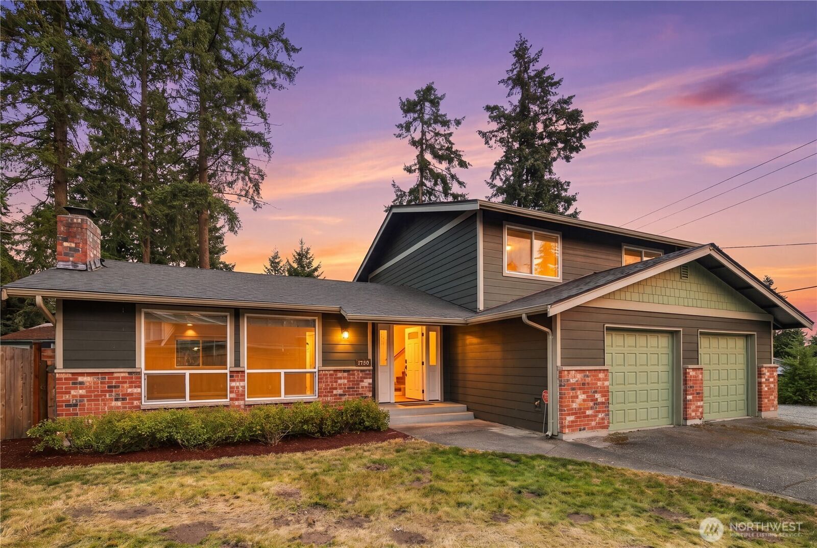 Property Photo:  7729  192nd Street E  WA 98387 
