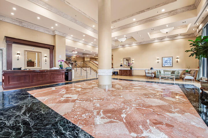 Property Photo: 8390 SW 72nd Avenue 303 FL 33143