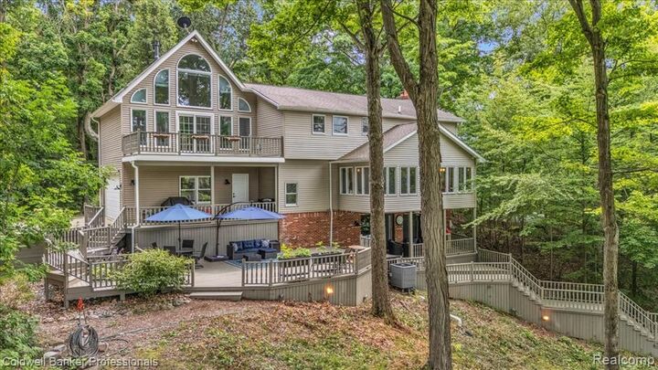 Property Photo:  4100 Waterland W Drive  MI 48455 