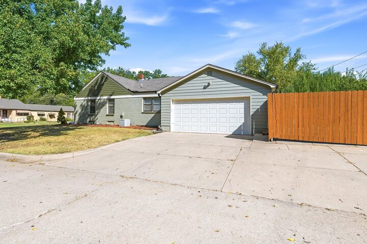 Photo de la propriété:  2188 S Glendale St  KS 67218 