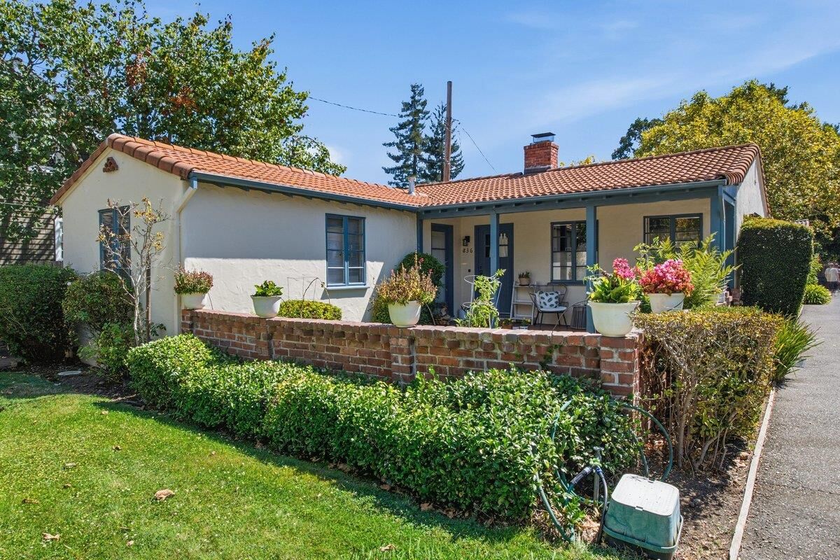 Property Photo:  834-836 Addison Avenue  CA 94301 