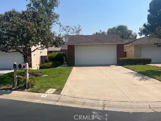 Property Photo: 5 Cashew CA 92612
