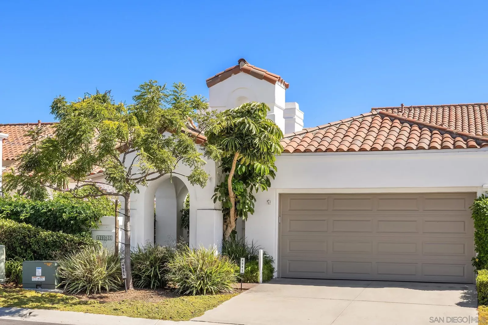 Property Photo:  4985 Alicante Way  CA 92056 