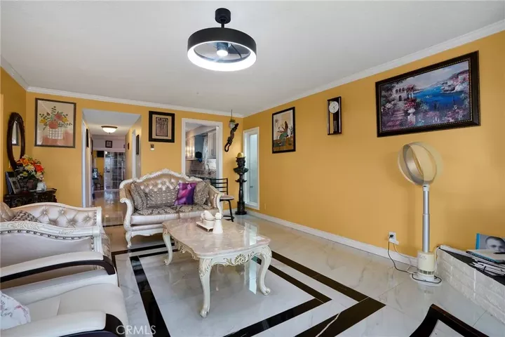 Property Photo:  727 W Hill  CA 90806 