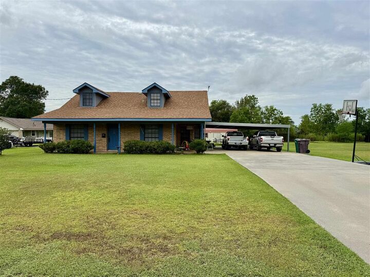 Property Photo: 2215 McCloud Street LA 70669