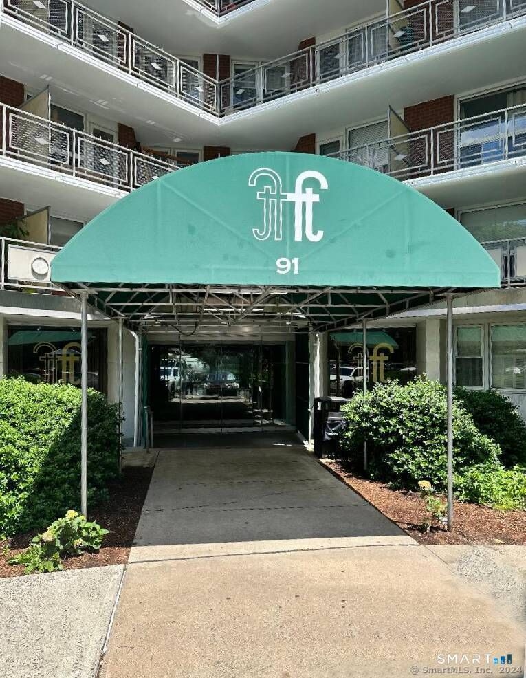Property Photo:  91 Strawberry Hill Avenue 1125  CT 06902 