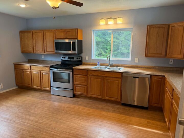 Property Photo:  229 W Chippewa Ave  WA 99139 