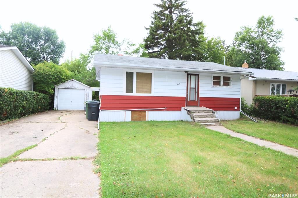 Property Photo:  92 Irwin Avenue  SK S3N 2G9 