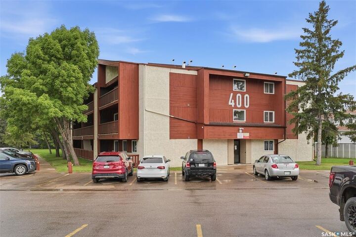 Property Photo:  1580 Olive Diefenbaker Drive 422  SK S6V 7M6 