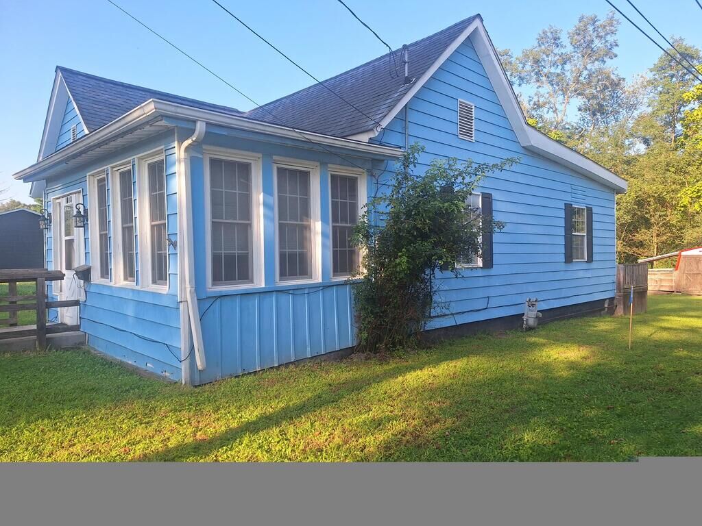 Property Photo:  1018 New York Ave.  OH 45692 