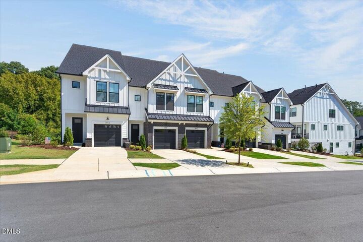 Property Photo: 3914 Lost Fawn Court NC 27612