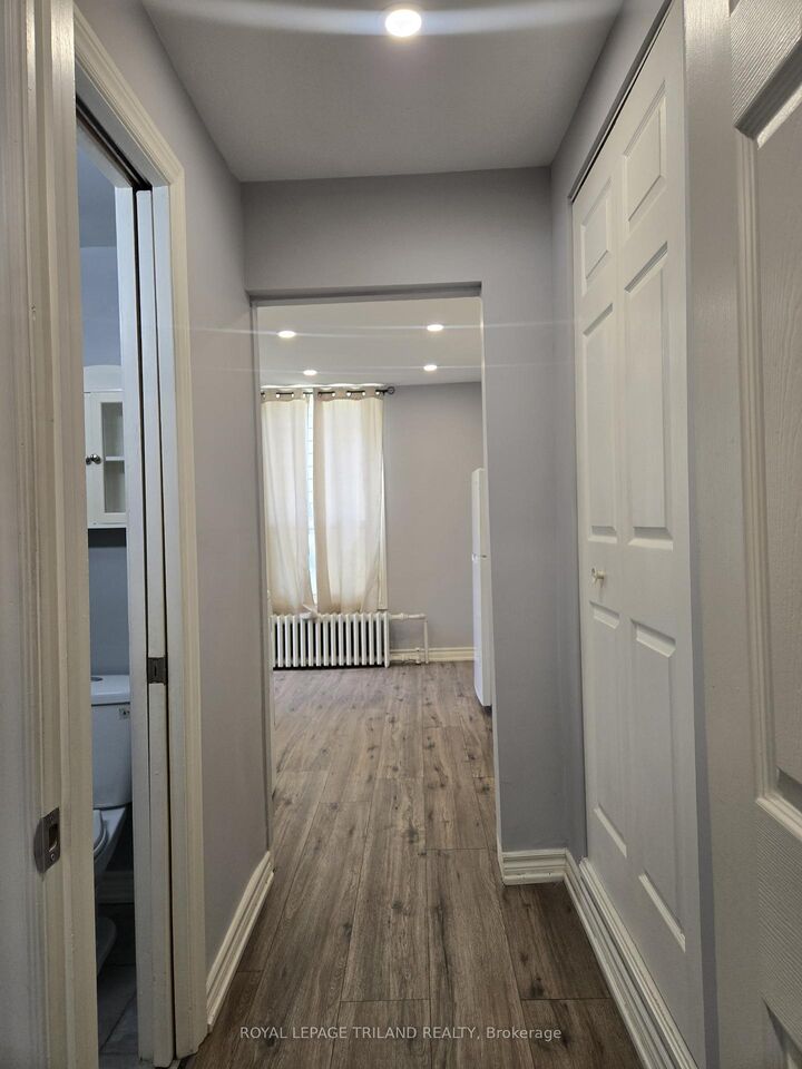 Property Photo: 60 Blackfriars Street 2 ON N6H 1K7