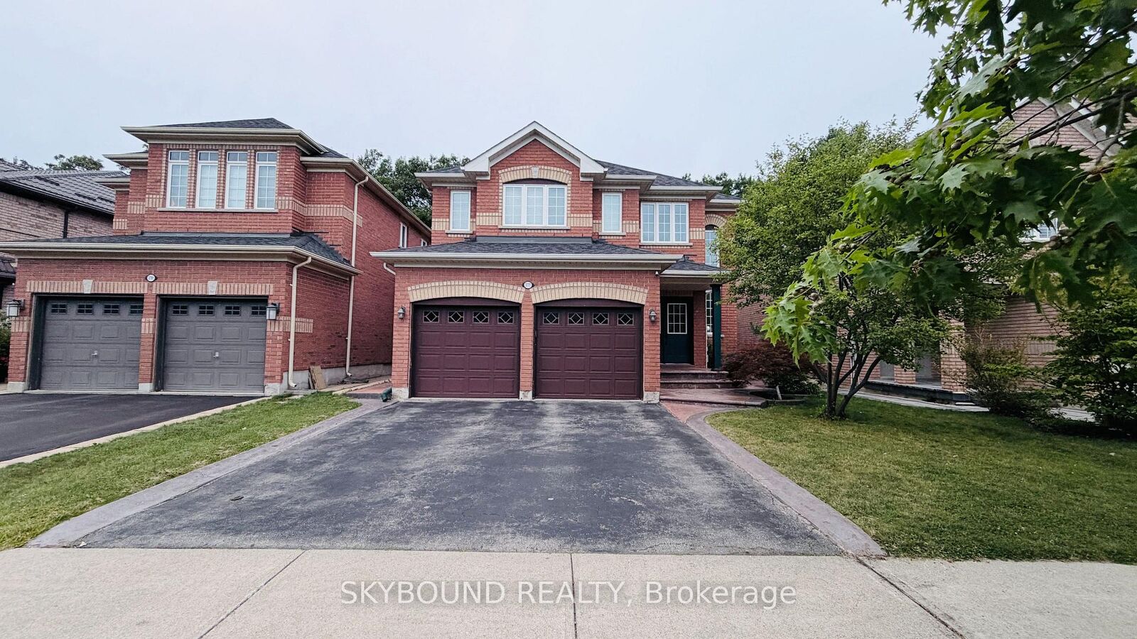 Property Photo:  3777 Quiet Creek Drive  ON L5M 8A9 