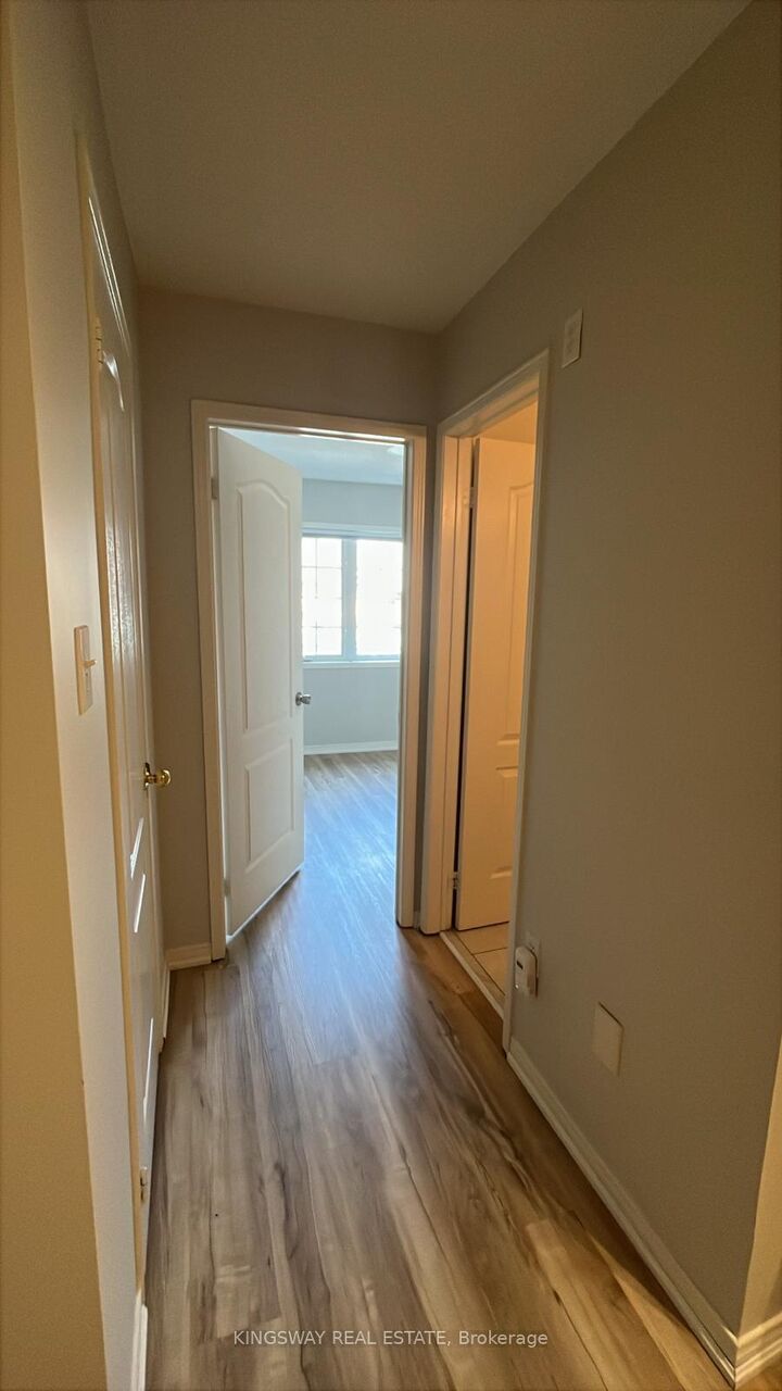 Property Photo:  601 Shoreline Drive 222 (Bdrm 2)  ON L5B 4K3 