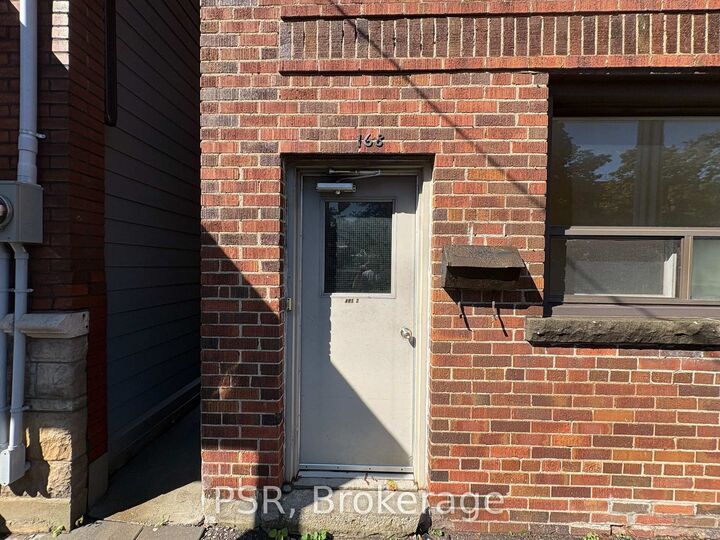 Property Photo:  168 Vaughan Road 2 Upper  ON M6C 2M2 