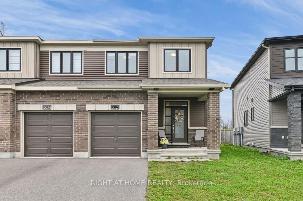 Property Photo:  512 Prominence Way  ON K4A 5L3 