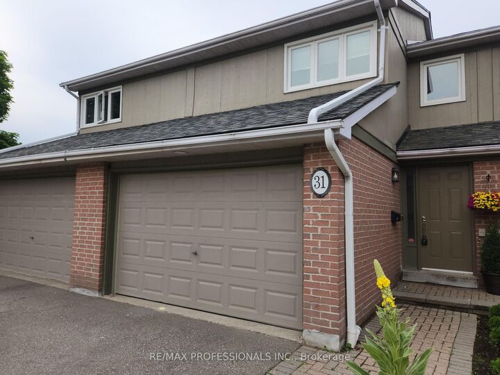 Property Photo:  3079 Fifth Line W 31 Upper  ON L5L 3T1 