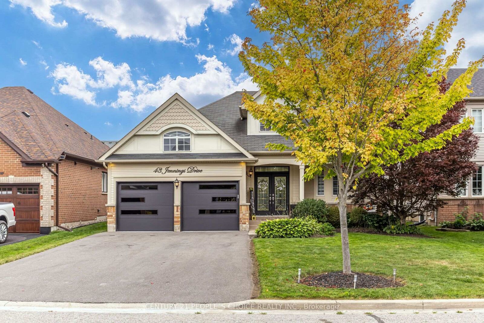 Photo de la propriété:  43 Jennings Drive  ON L1C 0C2 
