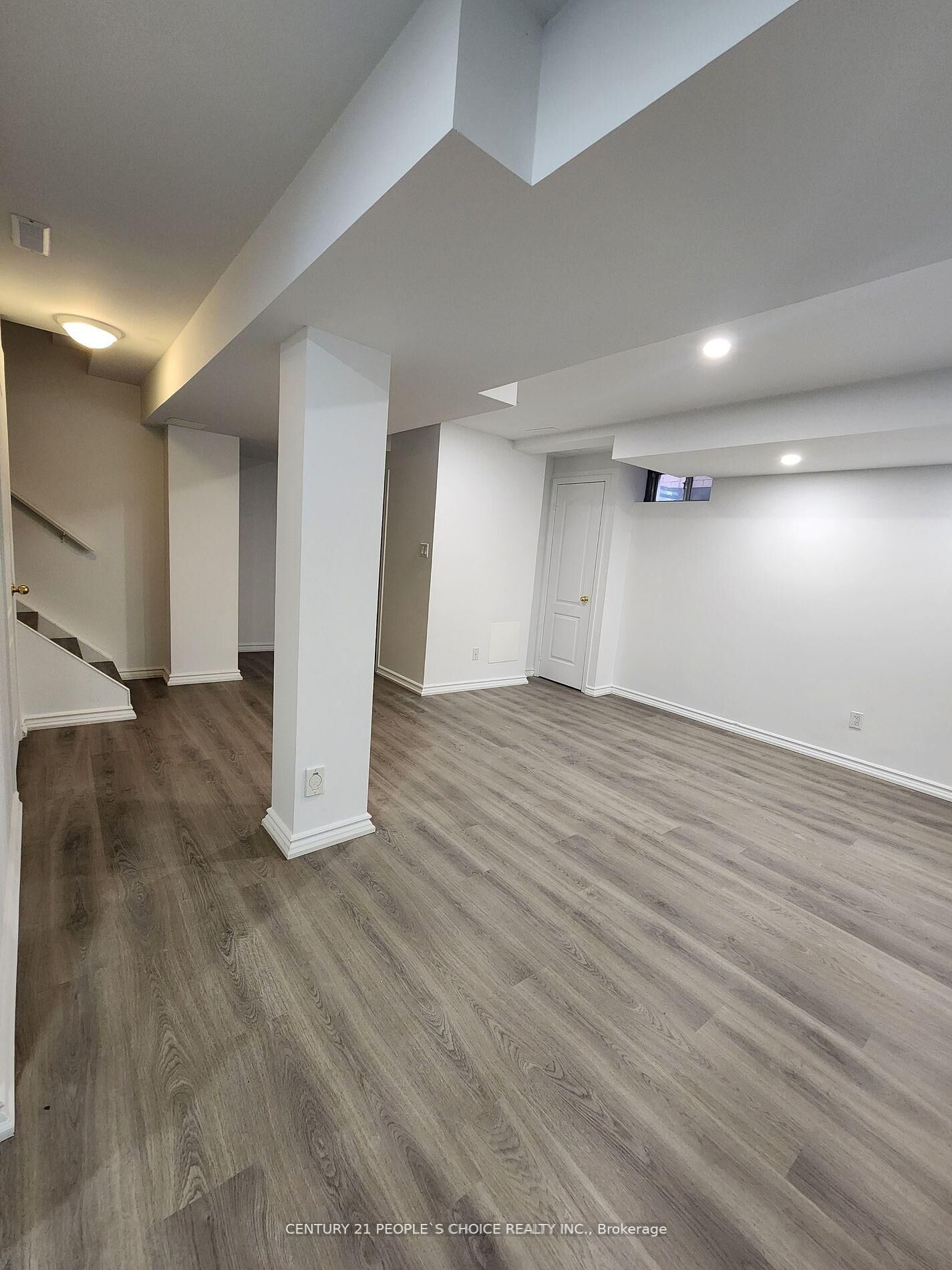 Property Photo:  4842 Rosebush Road Bsmt  ON L5M 5M1 