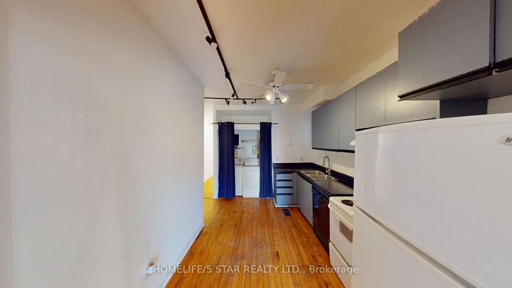 Property Photo:  285 Salem Avenue Apt 1  ON M6H 3C8 