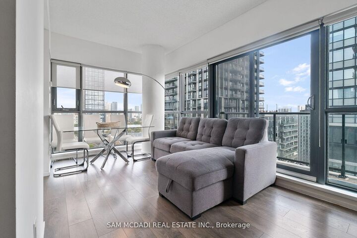 Property Photo:  159 Dundas Street E 1906  ON M5B 1E4 