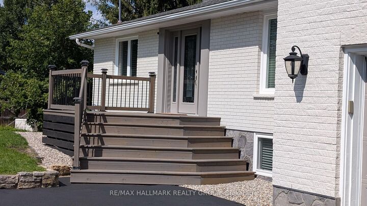 Property Photo:  13 Bathurst Street  ON K2W 1A7 