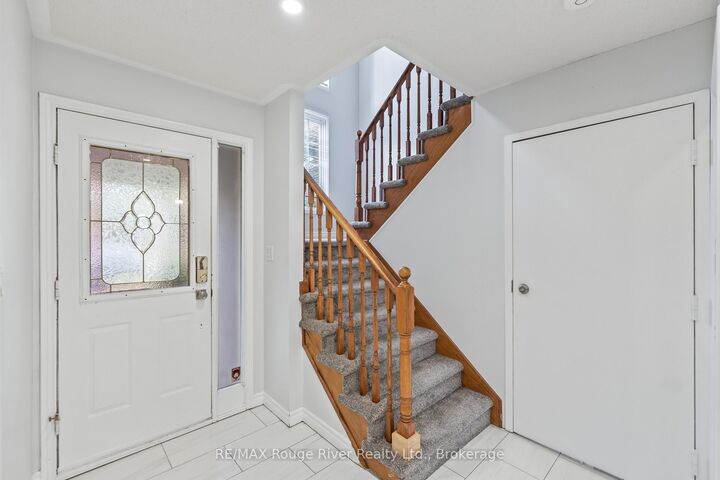 Property Photo:  95 B Concession Street E Upper  ON L1C 4R8 