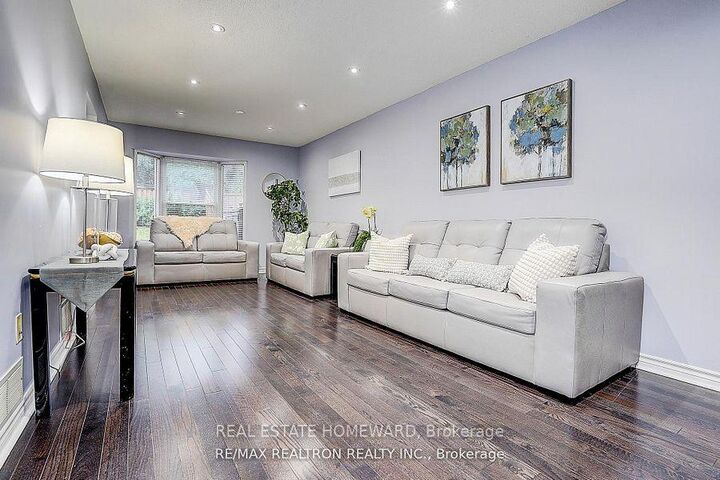 Property Photo: 51 Steepleview Crescent ON L4C 9R3