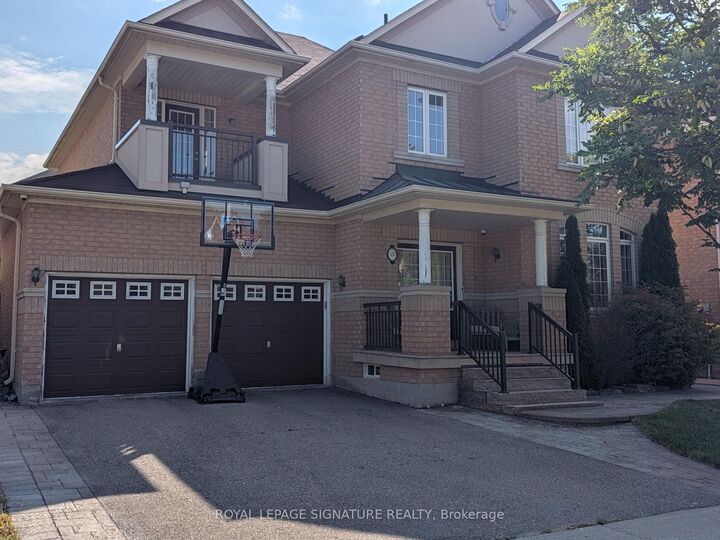 Property Photo:  