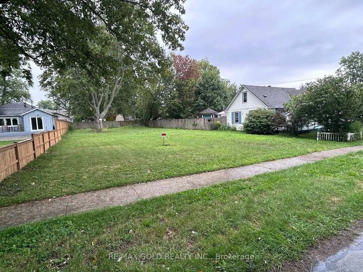 Property Photo:  V/L Elmwood Avenue  ON L0S 1B0 