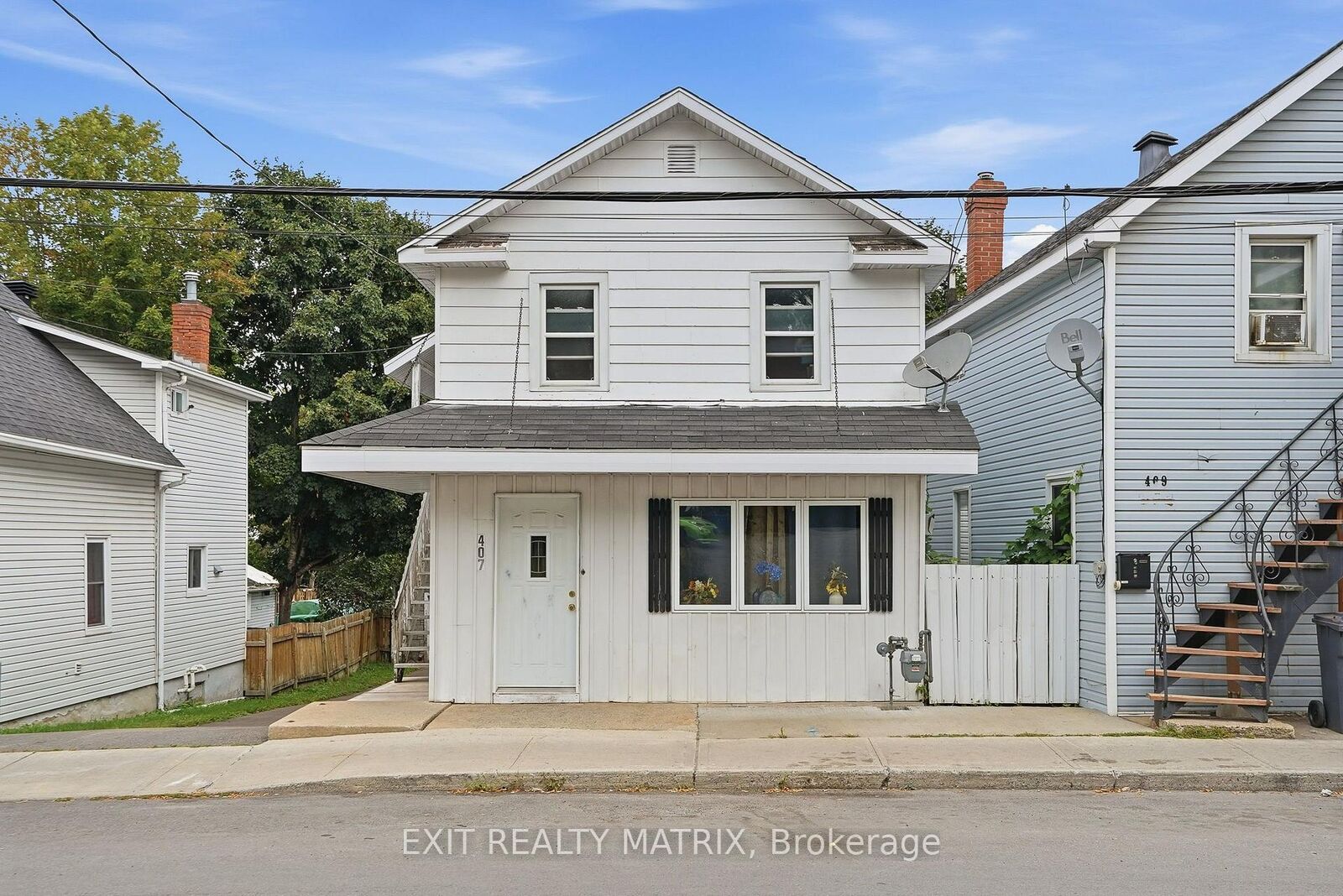 Property Photo:  407 Regent Street  ON K6A 1G1 